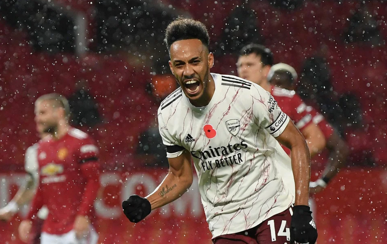 যেভাবে আর্সেনাল হারাল ম্যানচেস্টার ইউনাইটেডকে