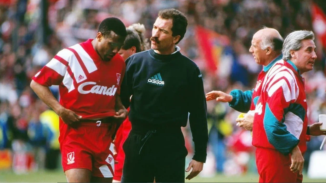 পতনের প্রথম দশক