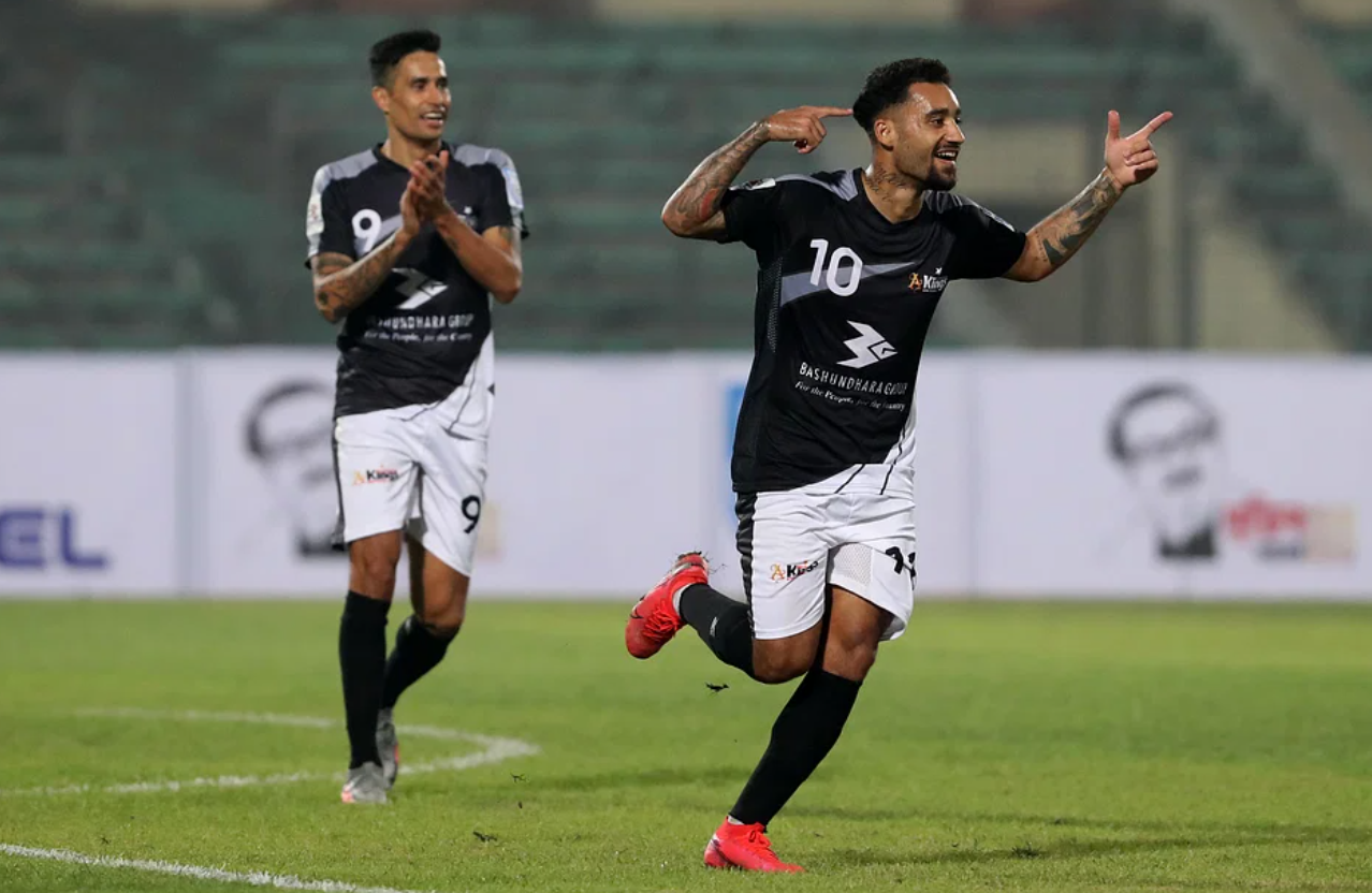 বসুন্ধরায় দেখা গেল ‘ব্রাজিল–আর্জেন্টিনা’ জাদু