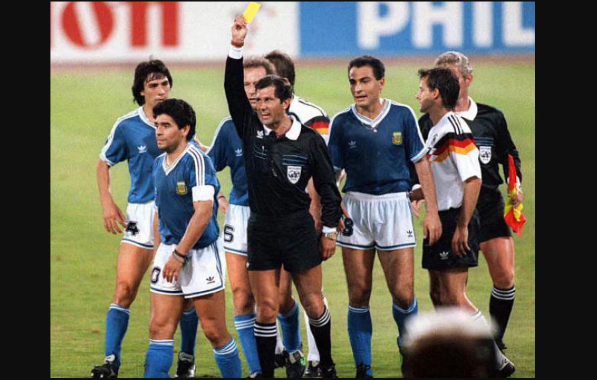 বিশ্বকাপে রেফারিরা যখন খলনায়ক