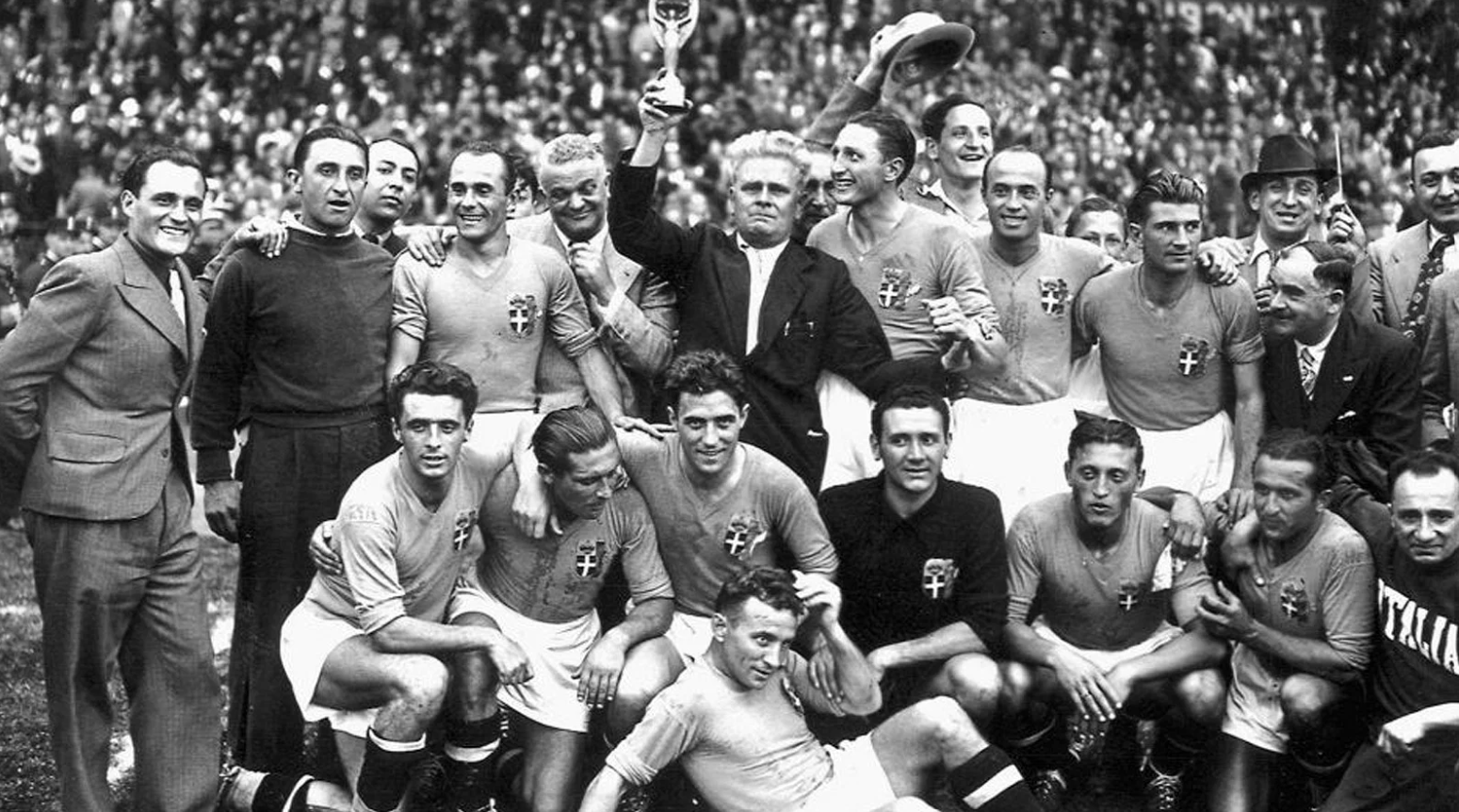 বিতর্কের কালো ছায়া যখন বিশ্বকাপে!